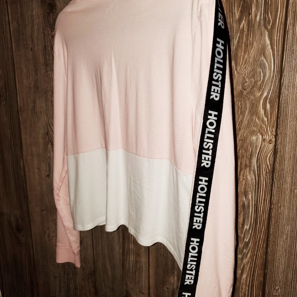 Hollister Long Sleeve - Picture 2 of 3